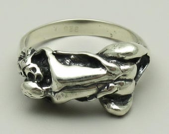 Sterling Silver Lovers Ring, Embracing Couple Romantic Design