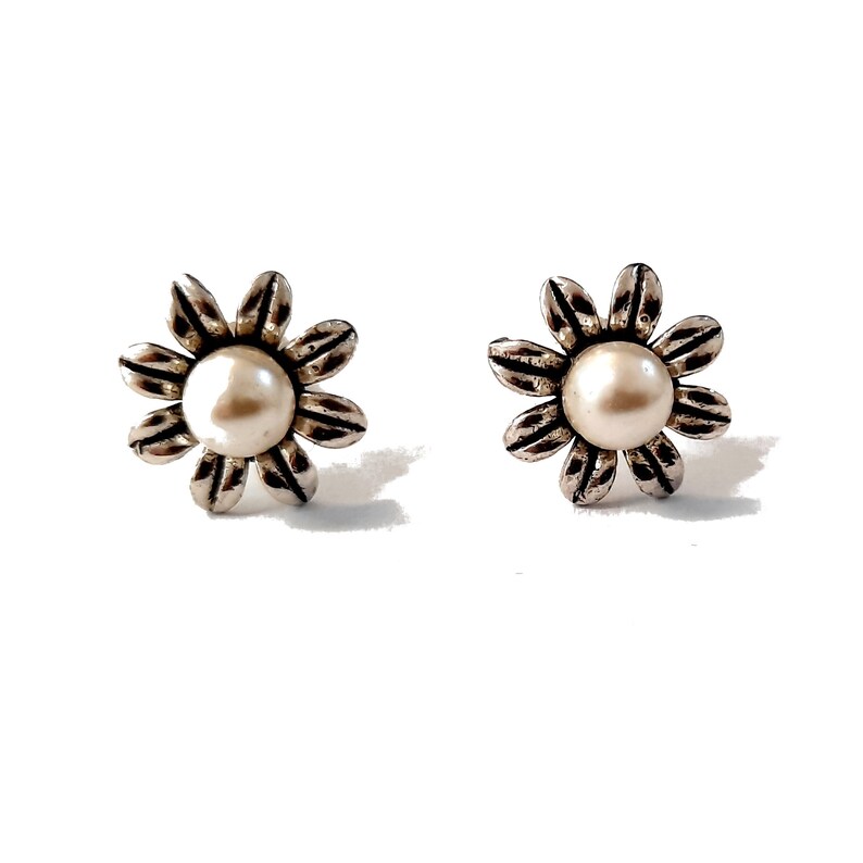 Sterling Silver Flower and Synthetic Pearl Post Earrings 