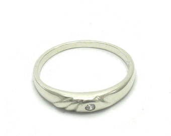 Sterling silver ring stamped 925 with 2mm CZ