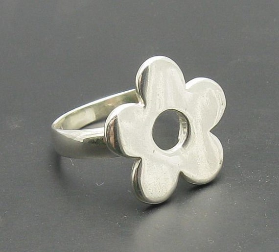 R000475  Sterling Silver  Ring Solid 925 Flower