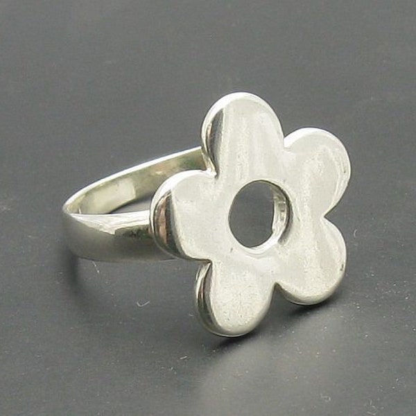 Anillo R000475 de plata de ley maciza 925 con diseño de flor.