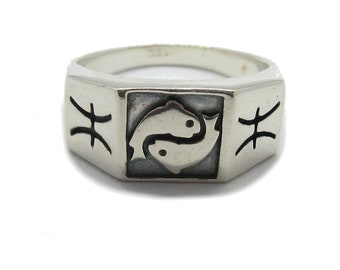 Sterling Silver Signet Ring Zodiac Sign Pisces Stamped 925 Nickel Free