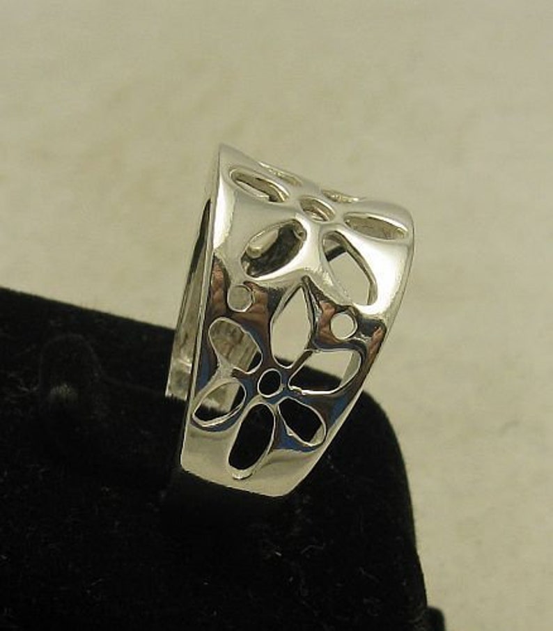 R000897 STERLING SILVER Ring Solid 925 Flower image 3