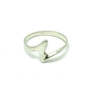 R001502 Stylish STERLING SILVER Ring Solid 925 image 1