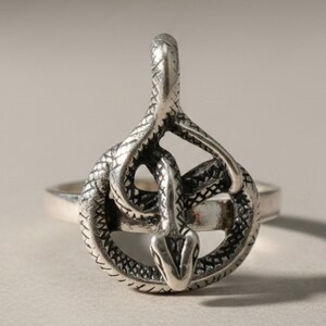 Ring i sterlingsilver med orm, solid stämplad, 925, nickelfri