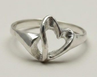 Sterling Silver Minimalist Heart Ring Hallmarked 925 Nickel free