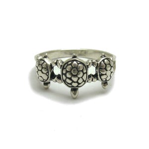 R001127 Ring i sterlingsilver i massivt 925 med tre sköldpaddor