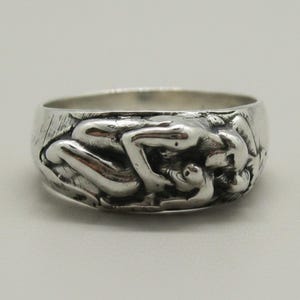 Sterling Silver Lovers Embracing Couple Ring