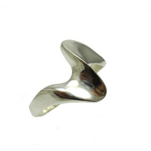 R000473 Stylish STERLING SILVER Ring Solid 925