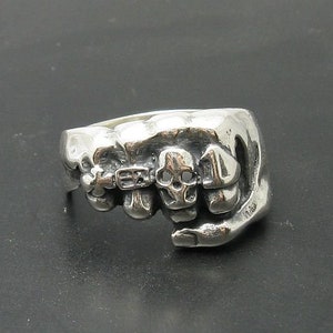 R000740 Sterling Silver  Ring  925  Fist Skull