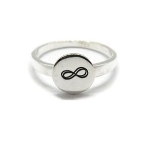 Genuine sterling silver ring solid hallmarked 925 Infinity symbol R001917