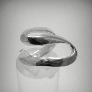 R001303 Stylish STERLING SILVER Ring Solid 925 image 2