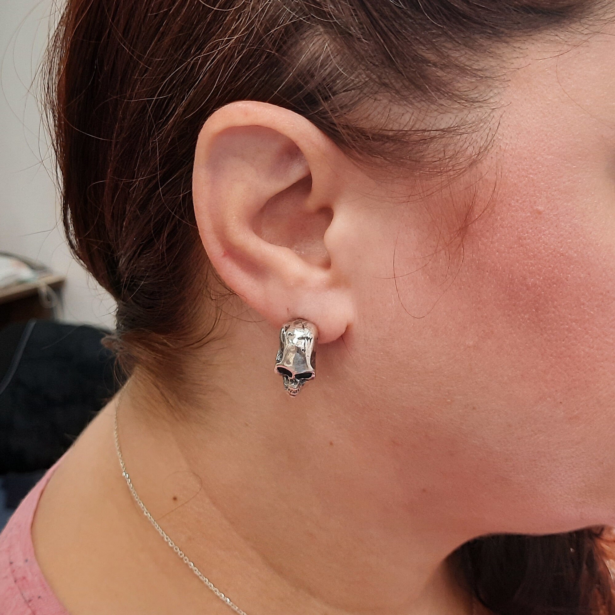 Orecchini A Perno In Argento Sterling 925 Con Teschio A Forma Di Cuore - 9x7 Mm, Chiusura A Farfalla - 4