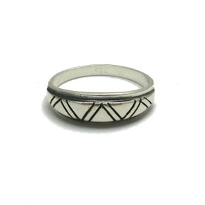 Sterling Silver Ring Hallmarked 925 Nickel Free