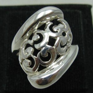 Anillo de plata de ley con diseño de volutas, joyería calada. imagen 2