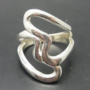 R000079 Sterling Silver  Ring Band 925 Hearts