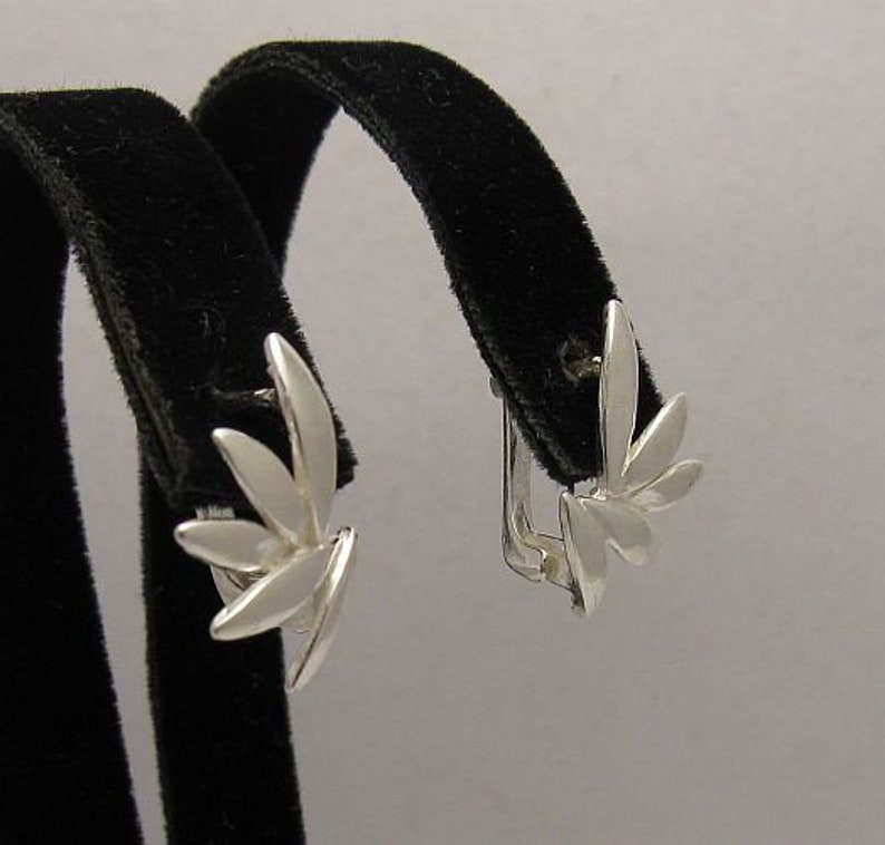 E000346 Sterling silver earrings 925 Leaf image 3