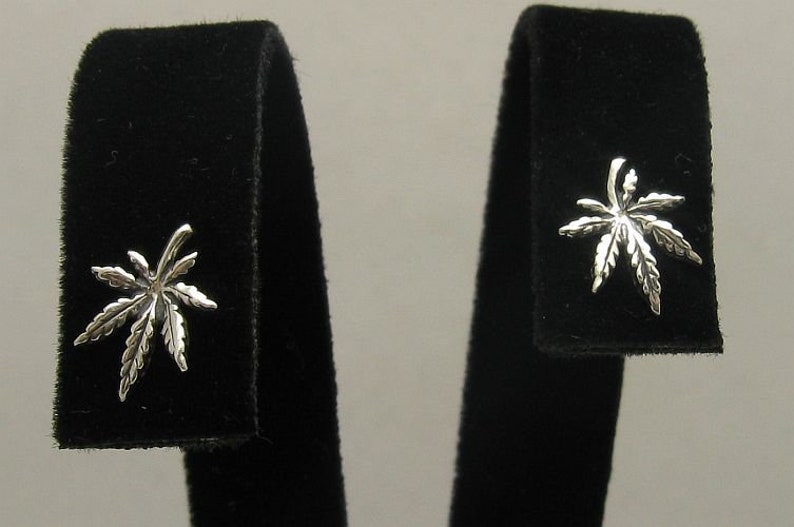 E000403 Boucles d'Oreille Argent 925 Cannabis image 1