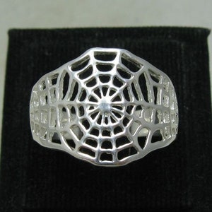 R001123 STERLING SILVER Ring Solid  925 Spider Web