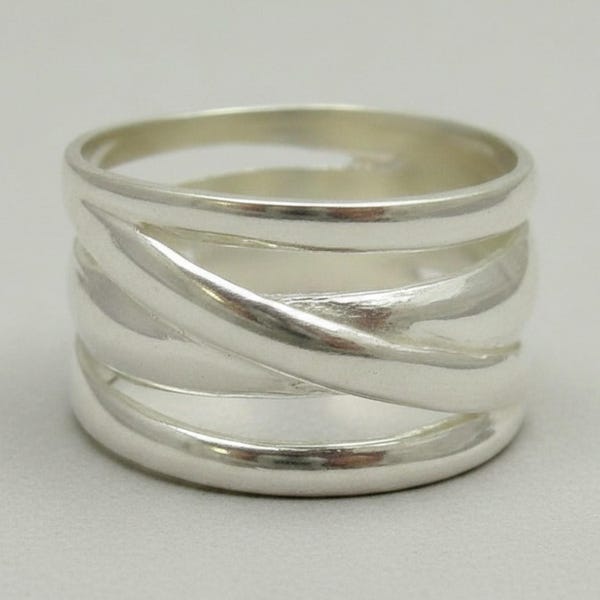 Elegant Sterling Silver Ring Band Stamped 925 Nickel Free