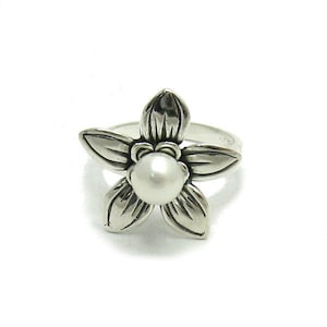 R001446 Sterlingzilveren ring met parel 925 bloemen
