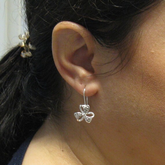 アクセサリー ribbon pin earring short SILVER925 Amazon.com: Reffeer Solid 925 Sterling Silver Bow Stud