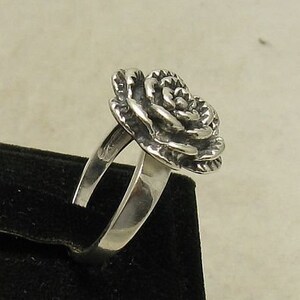 R001050 STERLING SILVER Ring Solid 925 Flower image 2