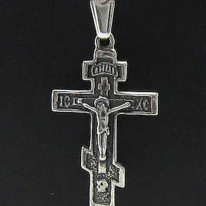 Hängsmycke i sterlingsilver med stämplad 925-kors i ortodox kvalitet