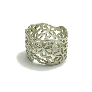 R000597 Sterling silver ring solid 925 band flower image 2