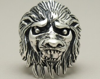 Anillo de plata de ley con cabeza de león feroz