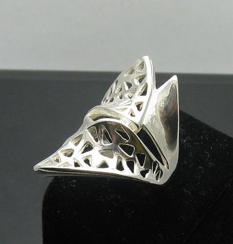 R000914 STERLING SILVER Ring Solid 925 Triangle image 3