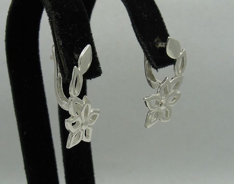 E000176 Sterling silver earrings Flowers image 3