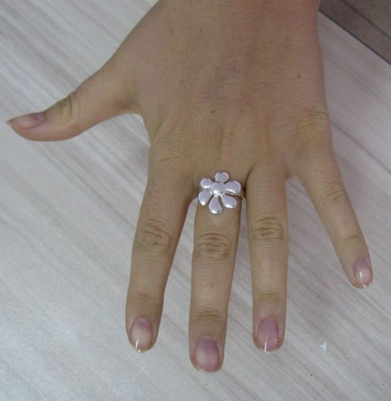 Empress 925 Sterling Silver Flower Ring – Solid, Handmade, Nickel-Free, Size H-Z, R000595
