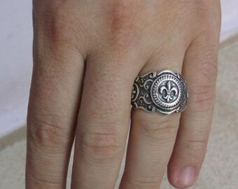Sterling Silver Men Ring Fleur De Lys Solid Hallmarked 925 Sterling Silver Men Ring Fleur De Lys Solid Hallmarked 925