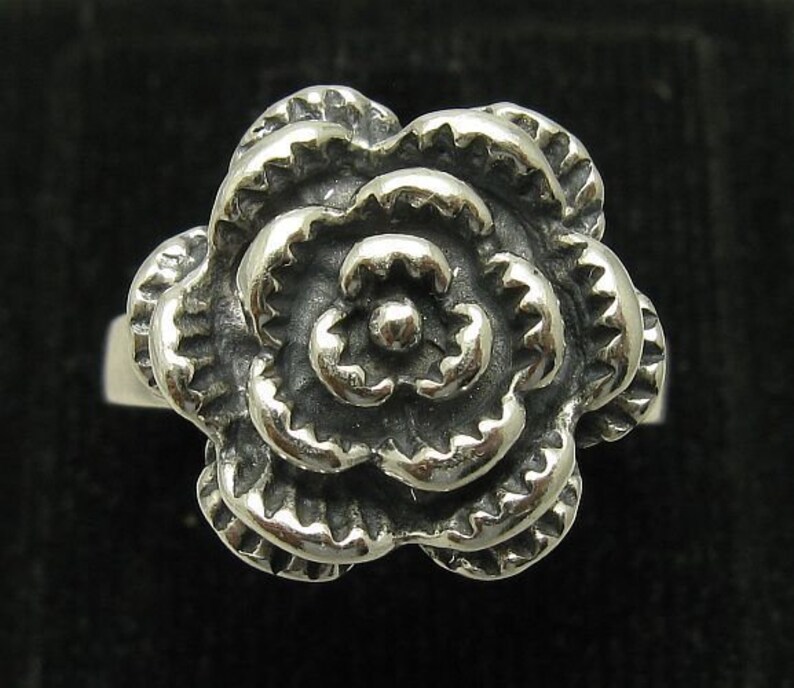 R001050 STERLING SILVER Ring Solid 925 Flower image 1