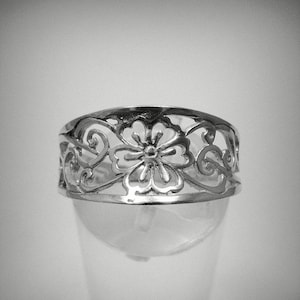 R001240 STERLING SILVER Ring Solid 925 Floral Band image 1