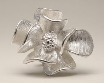 925 sterling セット…… SPHINX Fabulous Large Silver-tone Triangular Flower Brooch, Design