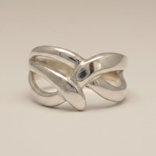 Stylish Sterling Silver Ring Hallmarked 925 Nickel Free