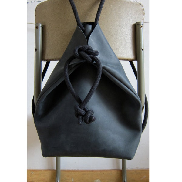 rucksack | handbag black minimal style