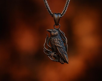 Collar con colgante de cuervo gótico: amuleto nórdico vikingo