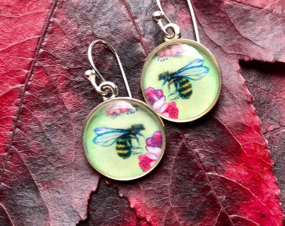 Silver Bee earrings-nature bee gift for her-Bee jewelry-Bee art-Bee lover earrings
