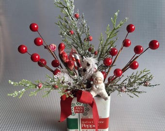 Vintage Ann Page Spice Tin Christmas Arrangement – Kitsch Holiday Vignette with Snow Baby & Faux Berries