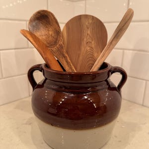 Jarra de cerámica Red Wing Stoneware con dos asas, tipo olla para frijoles, sin tapa, estilo antiguo.