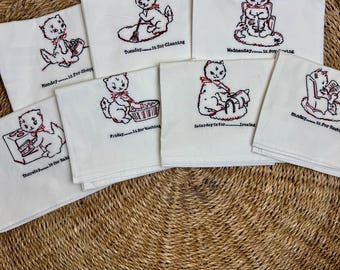 Broderade kattungehanddukar: 7 dagar i veckans bomull i Cottagecore Farmhouse Chic