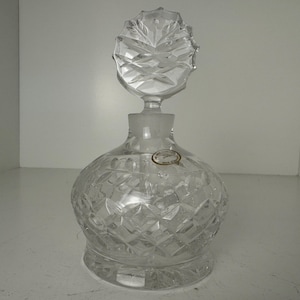 Frasco de perfume vintage de cristal facetado, forma esférica redonda, cristal tallado a mano, Hungría