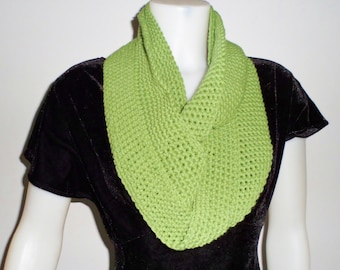 Crochet Pattern for Infinity or Mobius Loop Scarf in Single Crochet
