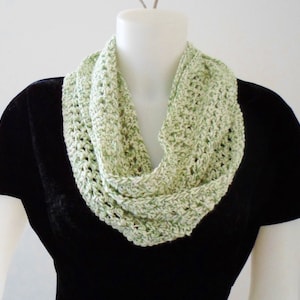 Crochet Pattern for a Summer Size Infinity or Mobius Loop Scarf  in Single and Half-Double Crochet for Cotton Yarn