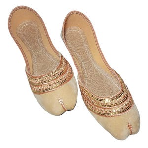 LADIES KHUSSA Ladies shoes Punjabi Jutti