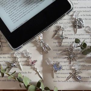 Tapón antipolvo USB C para Kindle Silver Butterfly Fantasy, accesorios para lectores electrónicos