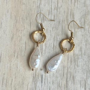 Fresh Water Pearl Dangle Earrings